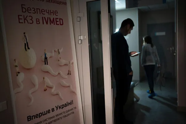 Депутаты приняли поправки в закон «О ветеранах»: бесплатное экстракорпоральное оплодотворение будет доступно женам участников боевых действий, женам инвалидов боевых действий и вдовам, не вступившим в повторный брак в течение пяти лет.