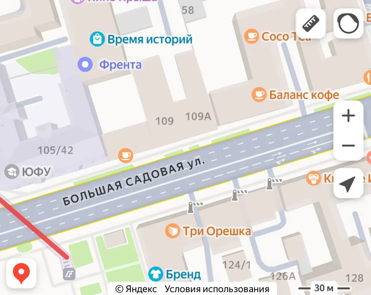 Подземный переход у Музтеатра в Ростове-на-Дону закроют с 25 июля из‑за аварийного состояния — до особого распоряжения. Для пешеходов обустроят наземный регулируемый переход со светофором между Кировской и Большой Садовой у главного корпуса ЮФУ.