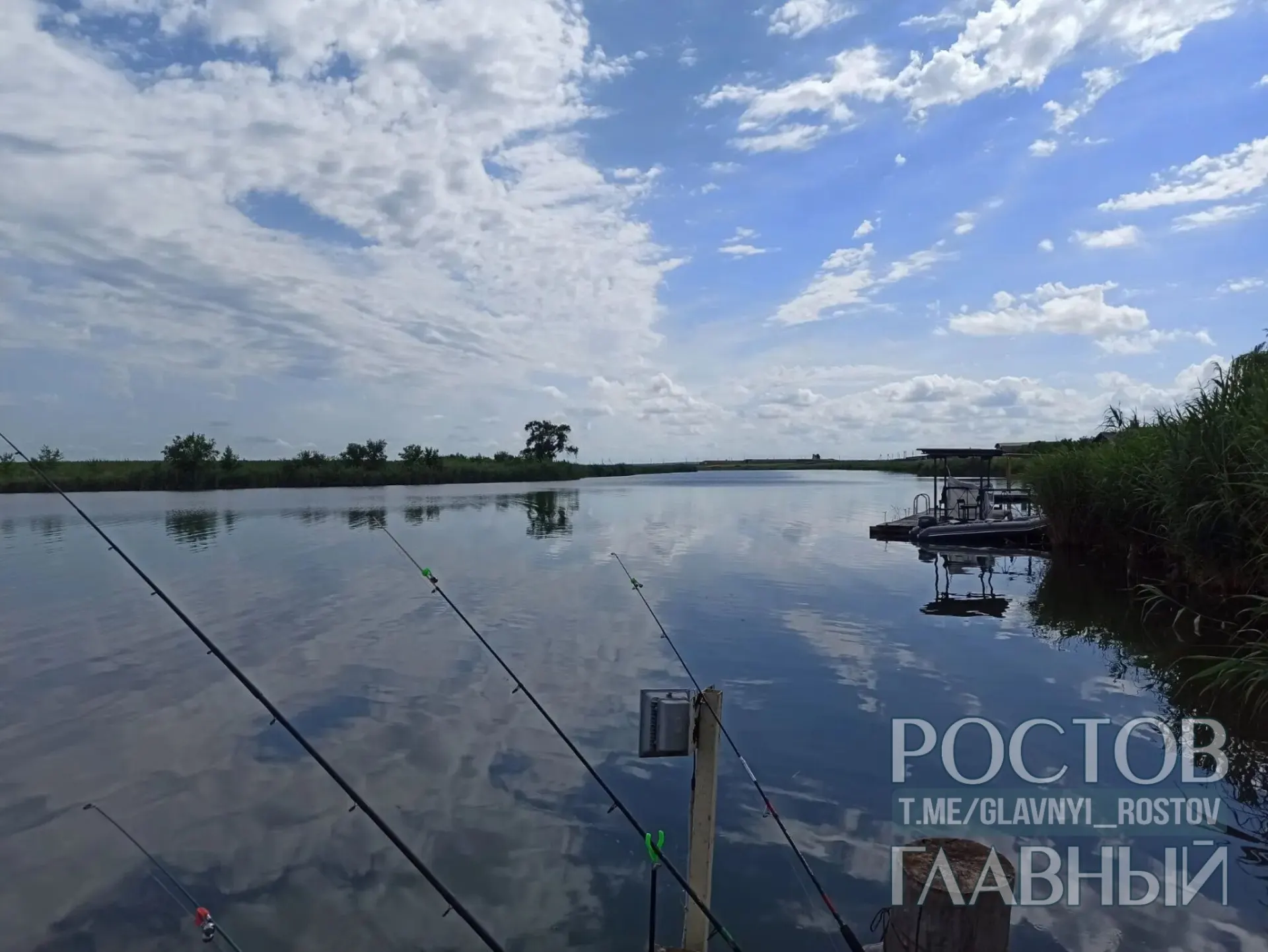 Днём столбики термометров поднимутся до +32°C, ночью — около +19°C. Краткий местный прогноз погоды.