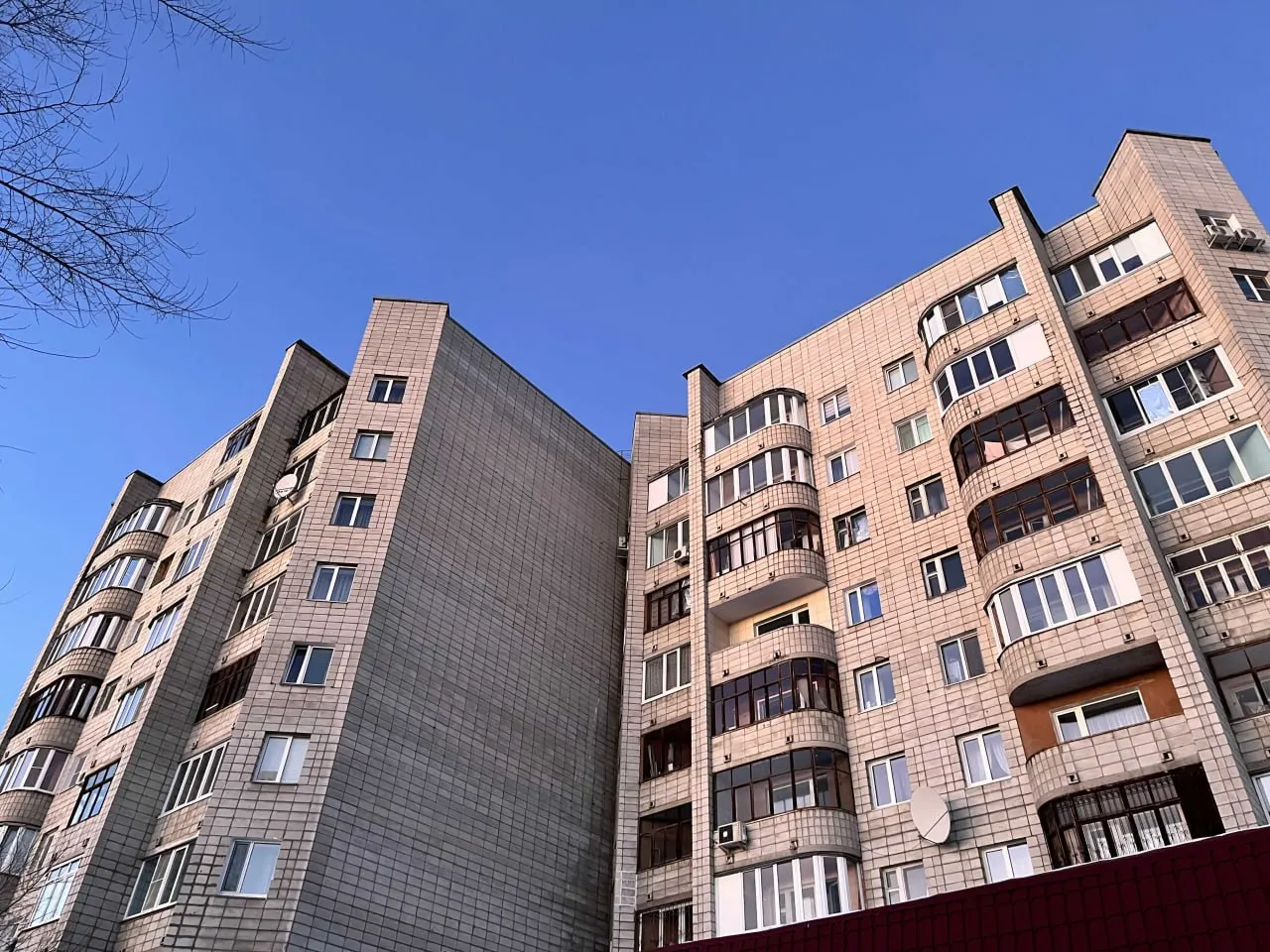 К концу июня 2026 года средний дисконт в Омске составил 5,5%, уступив по величине только Самаре и Краснодару; по России в среднем скидки сократились до 4,9% на фоне оживления спроса и ипотеки.