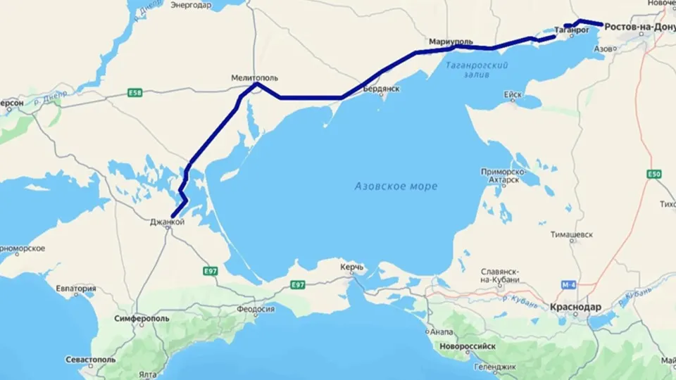 Назначенный глава оккупированной части Запорожской области заявил, что трасса Р-280, связывающая Ростов-на-Дону и Крым, находится под контролем, а атаки украинских дронов якобы стали менее эффективными. Ранее маршрут подвергался регулярным ударам и ограничениям движения.