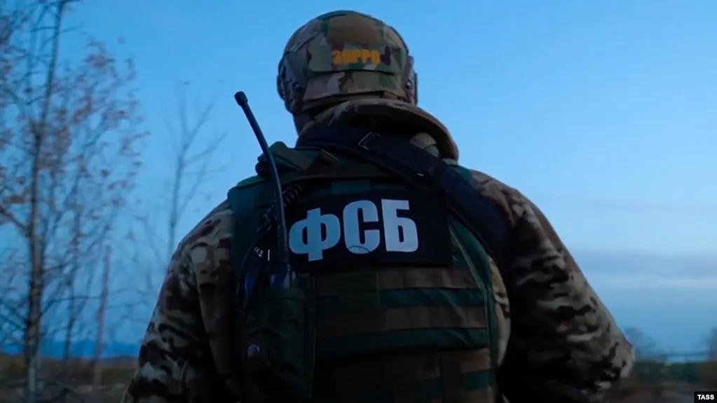 Житель Санкт-Петербурга задержан по делу о подготовке теракта в Ставропольском крае; следственные органы продолжают работу по делу.