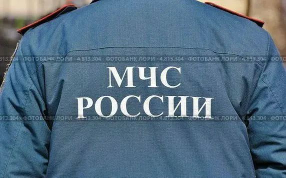 В частном жилом доме в станице Кирпильской сегодня утром произошел хлопок газовоздушной смеси. Пять человек госпитализированы; пожарные ликвидировали огонь на площади около 56 кв. м; кровля дома частично обрушилась.