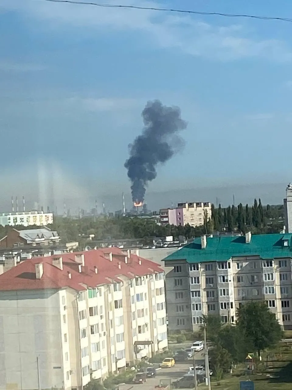 В ночь по регионaм ЮФО фиксируются удары БПЛА: в Севастополе отключено энергоснабжение, в Башкортостане возгорание на промзоне, в Ростовской области уничтожено около девяноста беспилотников в восьми районах.