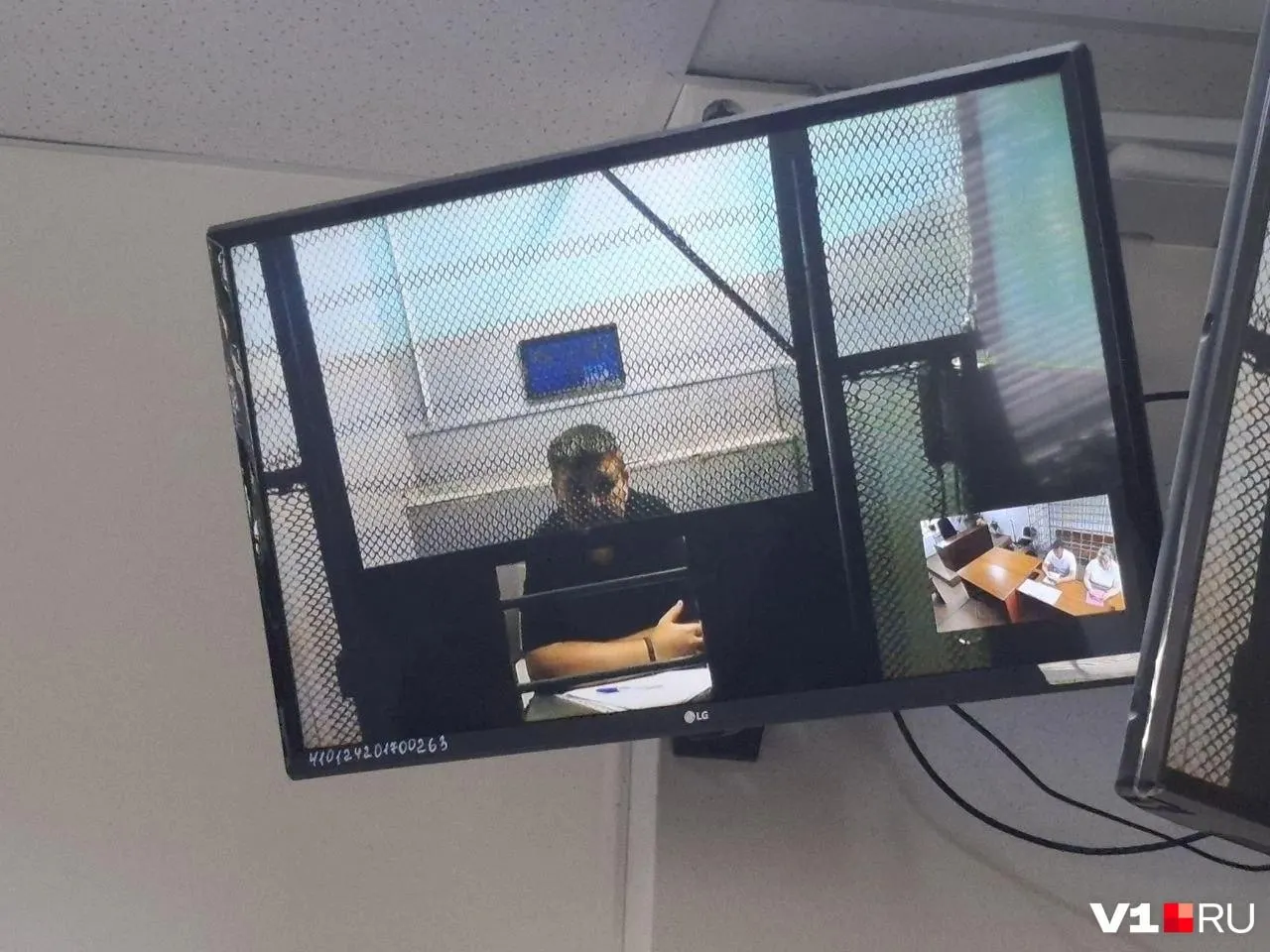 На слушании подсудимый сменил адвоката, Ульянов зачитал показания за 2020 год и изложил свою версию произошедших событий.