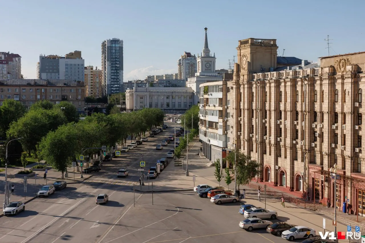 В Волгограде зафиксировано снижение цен на квадратный метр в строящихся домах, однако эксперт рынка сомневается в устойчивости этой динамики.