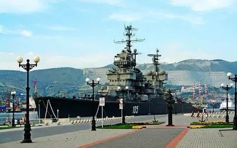 Из-за повреждений на двух водоводах в городе временно прекращена подача воды. Ремонт планируется завершить к 22:00.