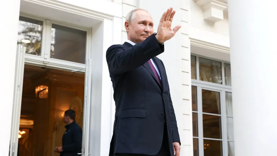 На фоне атак беспилотников меняется режим посещений сочинской резиденции и маршрутов российского лидера в регионе.