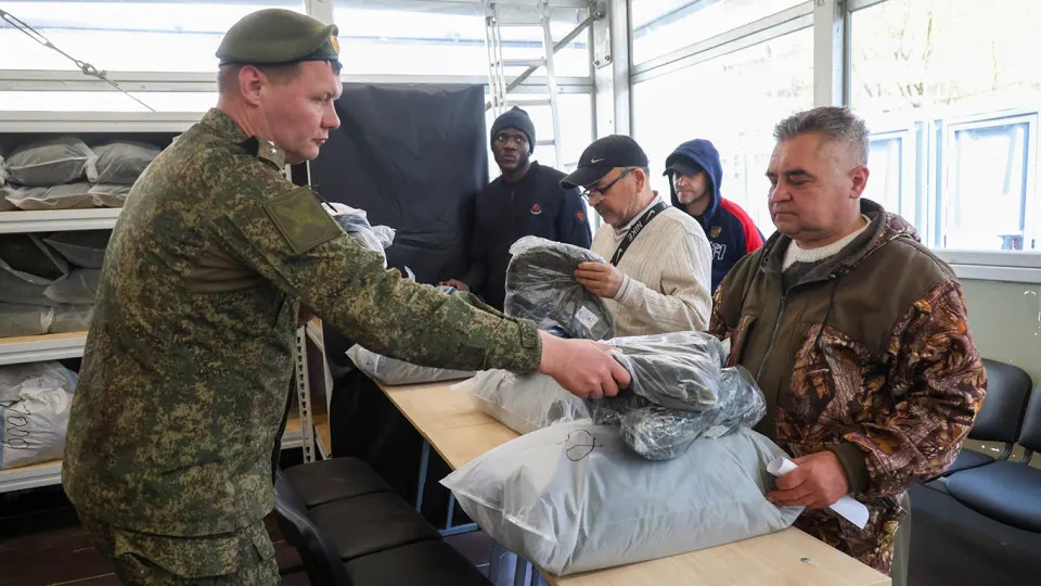 В разных регионах России усиливают ответственность за невыполнение плана вербовки контрактников и проведение мобилизационных мероприятий.