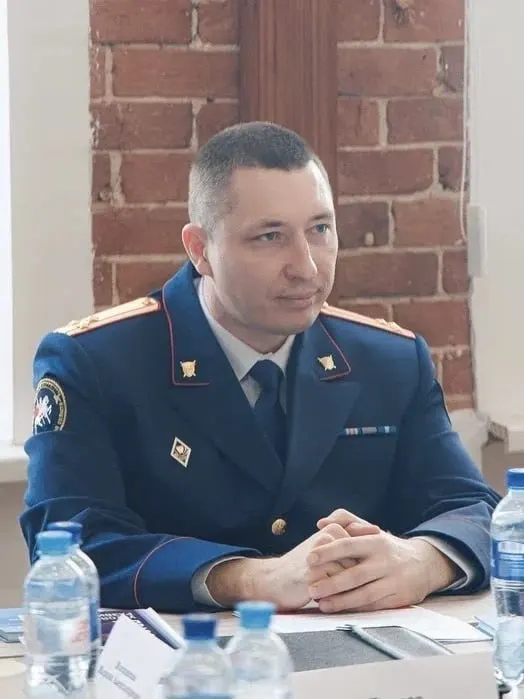 Евгений Черноскутов, бывший руководитель второго отдела по расследованию особо важных дел Следственного комитета по Ростовской области, найден в квартире; версия смерти пока не ясна, следствие рассматривает все версии.