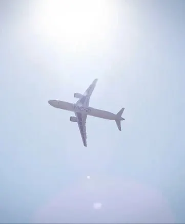 Укорочённая версия МС-21-210 может занять нишу между Airbus A320 и Boeing 737 и рассчитана на меньшую загрузку — примерно 156 кресел в двух классах. Для коротких перелётов с высокой заполненностью рассматривается вариант МС-21-310.