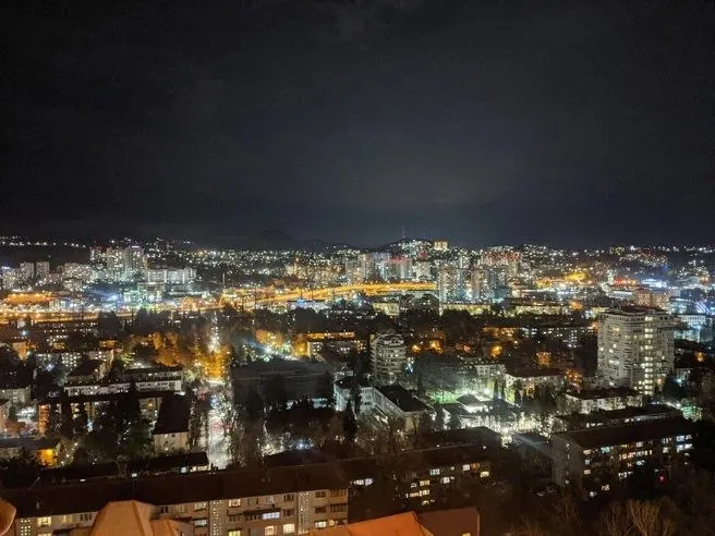 Из-за тревоги, связанной с беспилотниками, мероприятие в Сочи было остановлено, зрители эвакуированы.