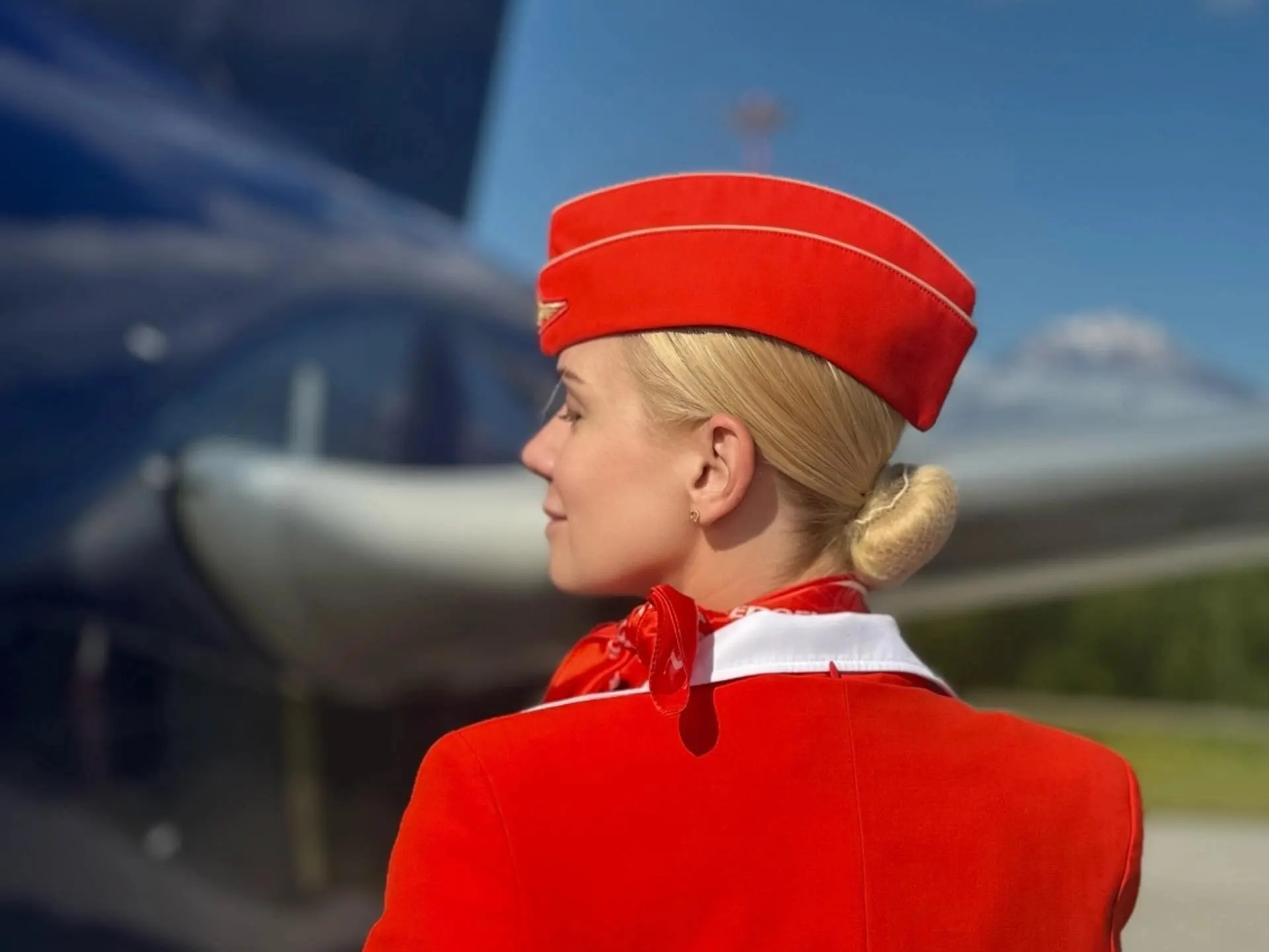 За 16 лет в авиации старший бортпроводник Airbus A320 побывала в более чем 20 странах и более чем 100 городах. Финал достался ей благодаря поддержке коллеги и неожиданному стечению обстоятельств.