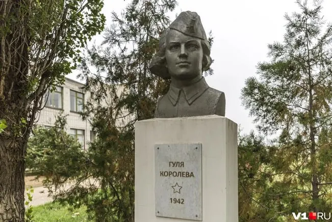 Режиссеры набирают молодых людей без бороды и усов на роли солдат Второй мировой войны. Возраст кандидатов — 18–60 лет. Съемки пройдут в нескольких районах Волгограда.
