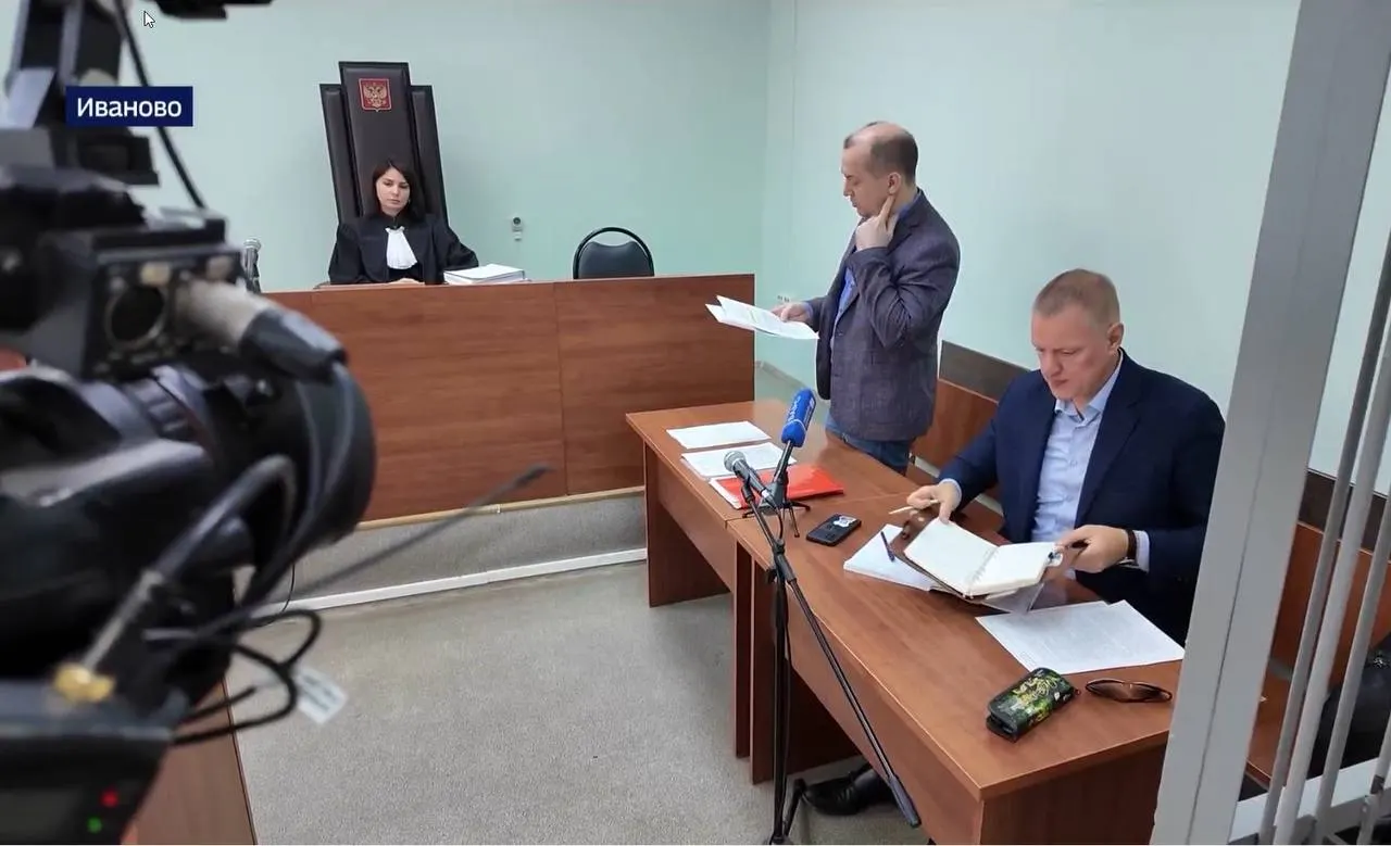 Расследование касается попыток редактора привлечь сотрудников МВД к ответственности и дела о дискредитации, а также упоминания о связи с операцией СВО.