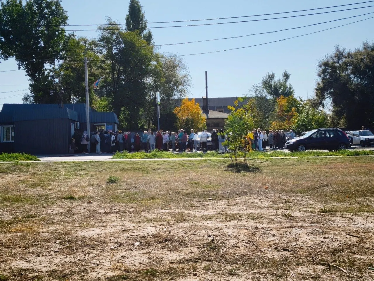 Жители региона жалуются на многократные очереди продолжительностью до пяти часов при замене транспортных карт из‑за нового контракта с перевозчиком.