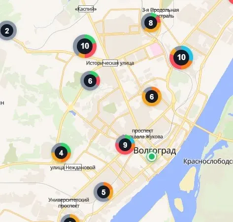Заправки снова работают, однако очереди сохраняются: в центре города они особенно длинные, на севере ситуация примерно такая же, на юге — немного спокойнее.
