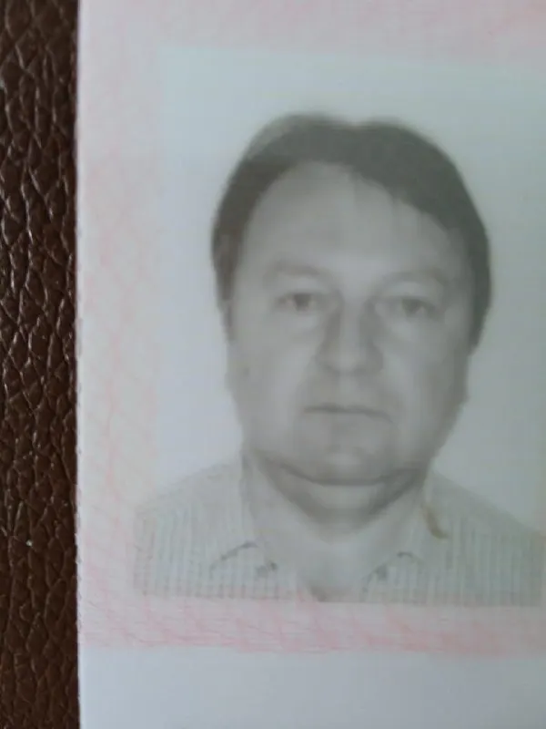 52-летний Игорь Яковенко скончался в СИЗО-1 Краснодара после диагностики неоперабельной опухоли мозга; перед смертью его вернули в камеру на паллиативное лечение; близкие утверждают, что ранее его избивали в учреждении.