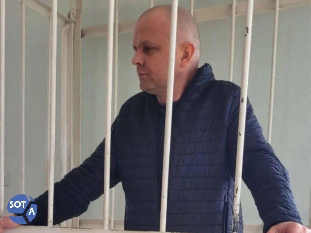 Политзаключенного Александра Ноздринова перевели в ШИЗО после подачи кассационной жалобы на дисциплинарное взыскание; в письме он рассказал о задержке зарплаты и давлении в колонии.