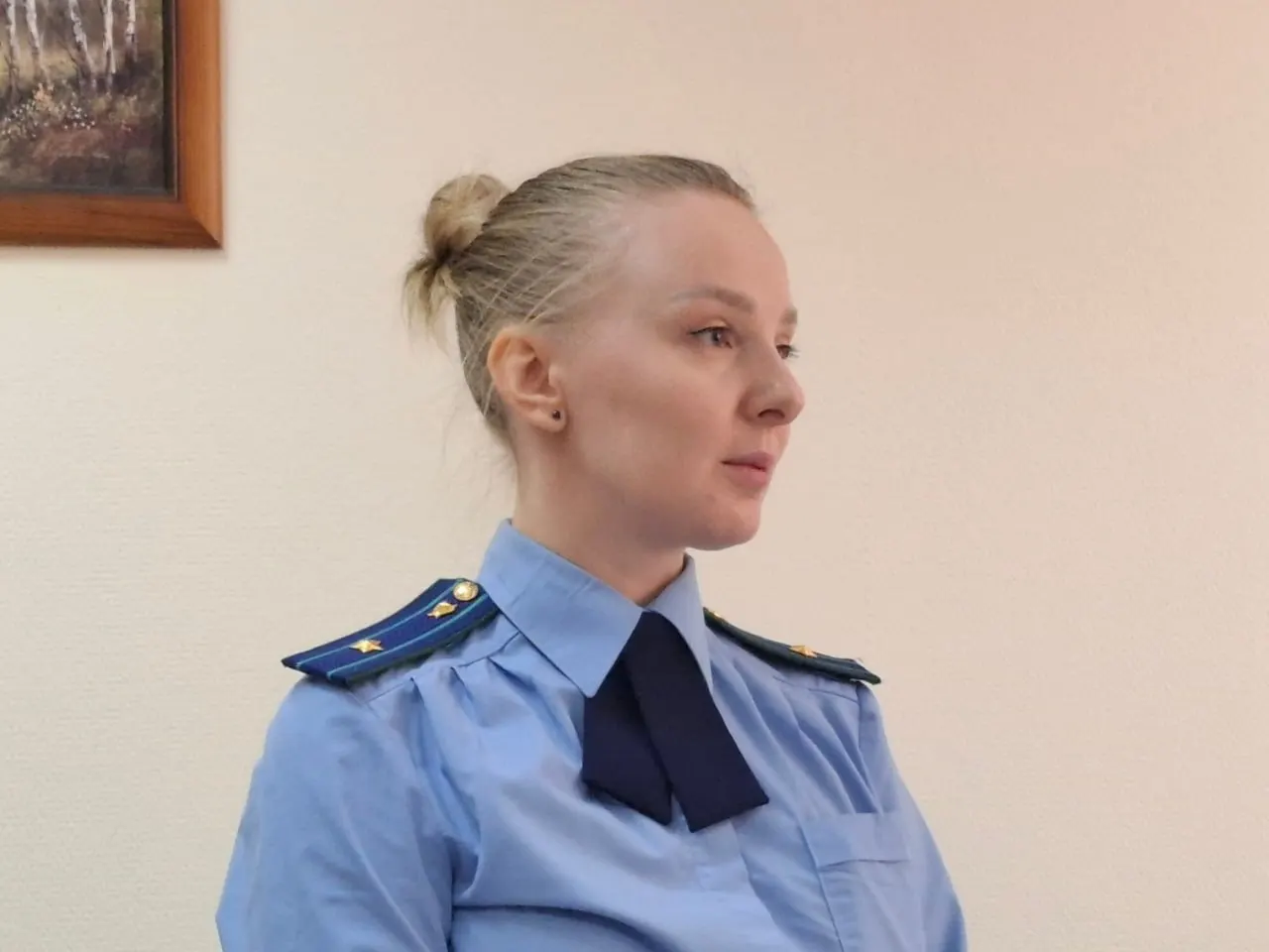 Прокуратура требует увольнения сотрудника ГИБДД; рассматривается вопрос об обращении в доход государства имущества семьи, происхождение которого не подтверждено, решение суда по иску ожидается 29 октября.