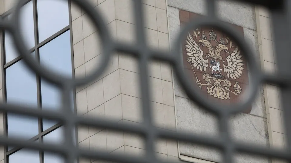 У бывшего председателя краевого суда и его родственников изъято свыше тысячи золотых слитков и монет; арестовано имущество на сумму около 13 млрд рублей.